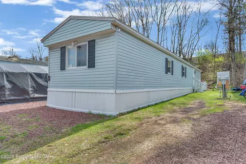 161 Janet Dr, Ashley, PA 18706