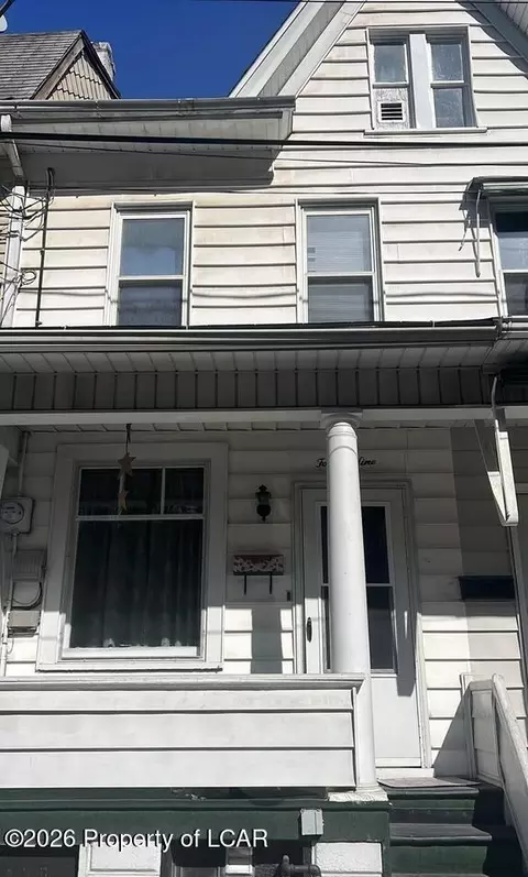 49 S Rock St, Shamokin, PA 17872