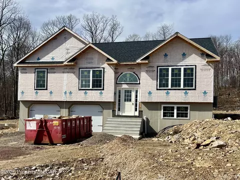 227 Mountain Rd, Drums, PA 18222