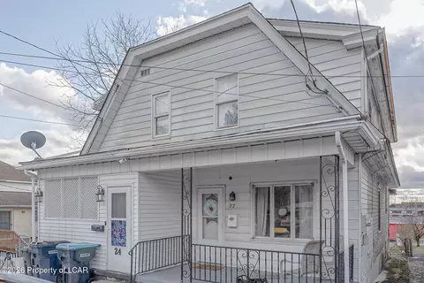 22 S Wylam St, Frackville, PA 17931