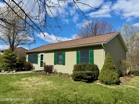 28 12 Green St, Pittston, PA 18640