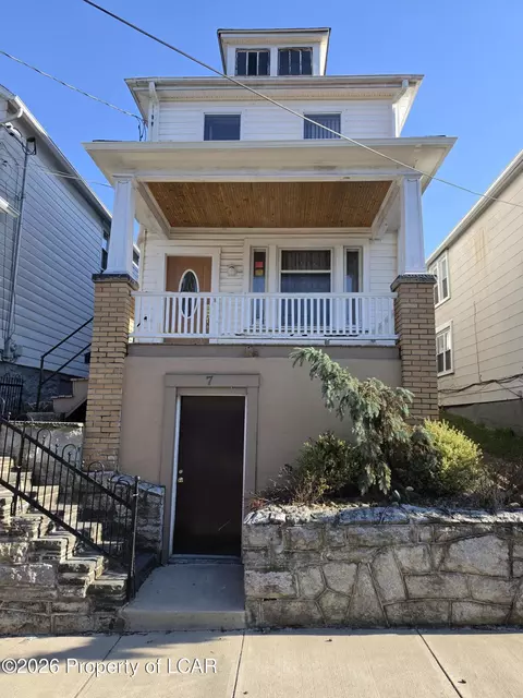 7 Orchard St, Glen Lyon, PA 18617