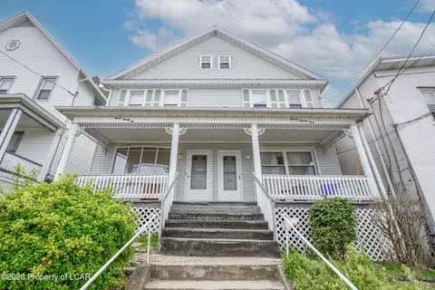 724 Cherry St, Scranton, PA 18505