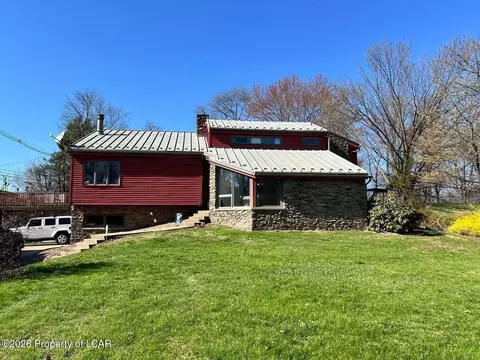 198 Middle Rd, Nanticoke, PA 18634