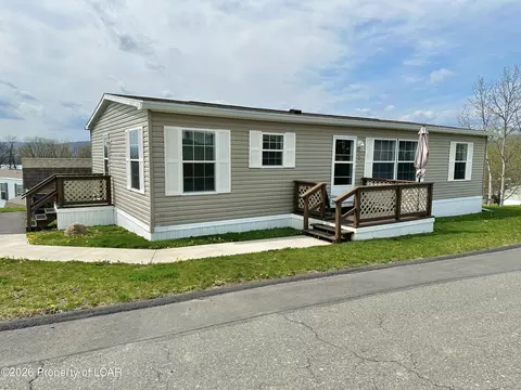 289 W Park Dr, Inkerman, PA 18640
