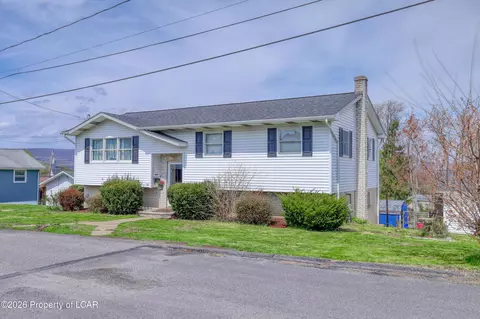 699 1st St, Avoca, PA 18641