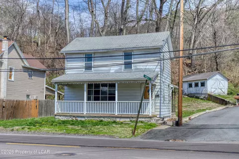 315 E Poplar St, Nanticoke, PA 18634