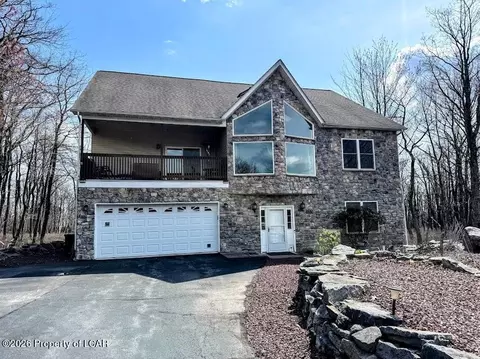 39 Summit Rd, Hazleton, PA 18202