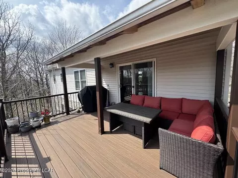 Exterior - 39 Summit Rd, Hazleton, PA 18202 photo 4 of 14
