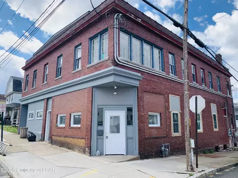 400 S Hanover St, Nanticoke, PA 18634