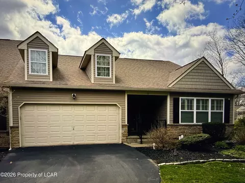 38 Flanders Dr, Drums, PA 18222