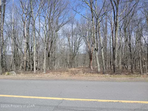 Country Club Drive, Hazleton, PA 18201