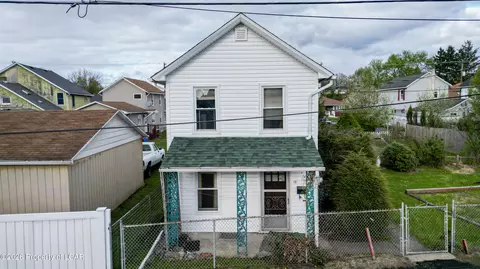 126 Mccawley Ct, Exeter, PA 18643