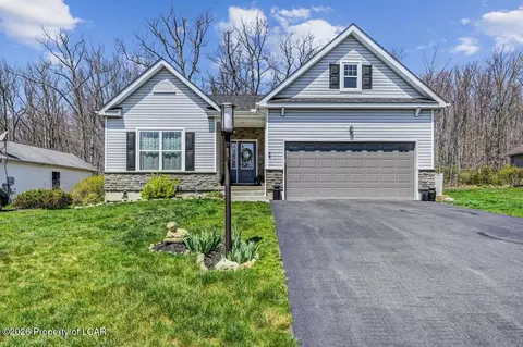 642 W Oak Ln, White Haven, PA 18661