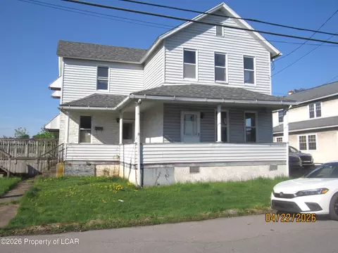 108 W Mary St, Old Forge, PA 18518