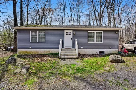 16 Lily Ln, Thornhurst, PA 18424