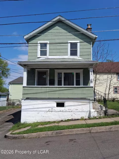 110 Hemlock St, Sugar Notch, PA 18706