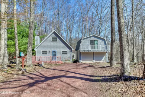 68 Holiday Dr, White Haven, PA 18661