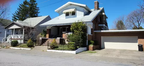 323 W 3rd St, Hazleton, PA 18201