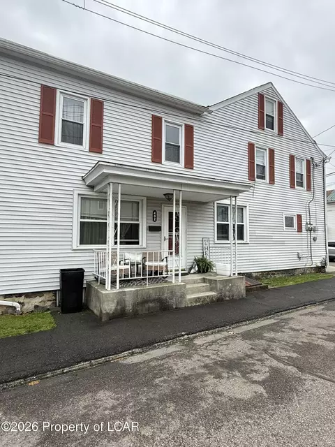 1 S Morris St, Saint Clair, PA 17970