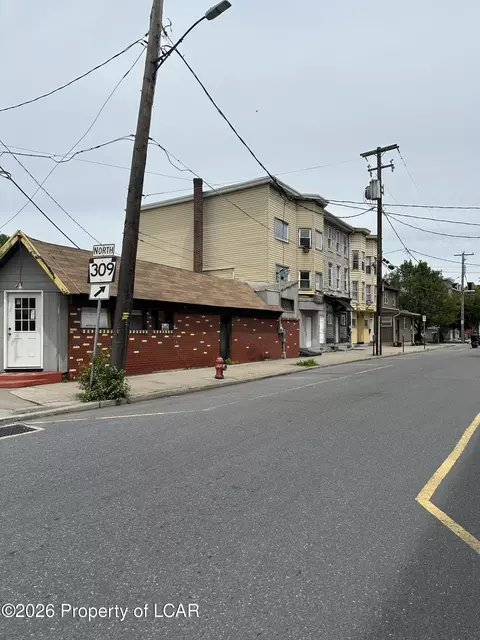 12-14 Mauch Chunk St, Tamaqua, PA 18252