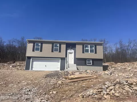 47 Vista Dr, Nanticoke, PA 18634