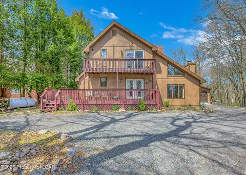 79 Tennyson Cir, Albrightsville, PA 18210