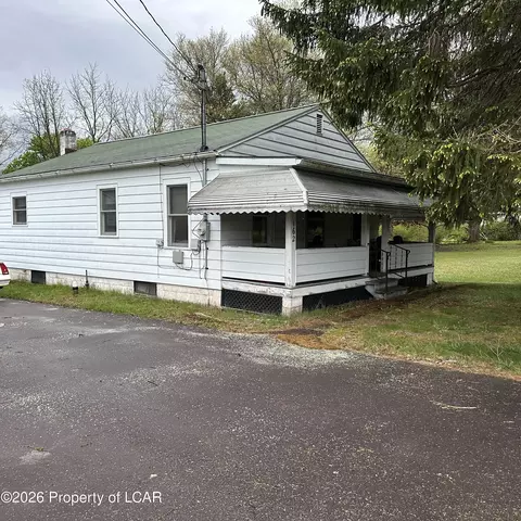 162 E County Rd, Sugarloaf, PA 18249