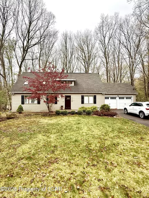 110 Buck Ridge Ln, Drums, PA 18222