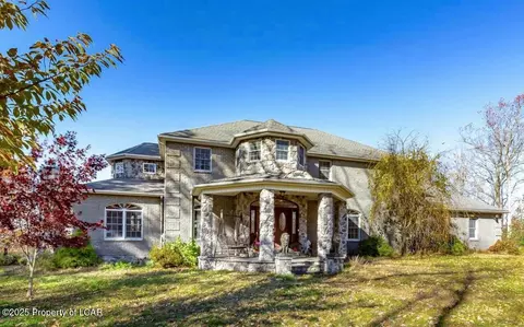 11 B Park Cir, Conyngham, PA 18219