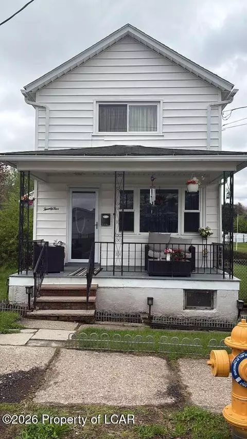 25 Fall St, Ashley, PA 18706