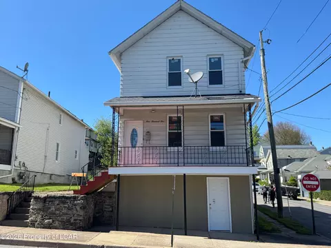 105 Hillside Ave, Edwardsville, PA 18704