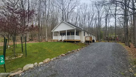 36 Whisper Dr, White Haven, PA 18661