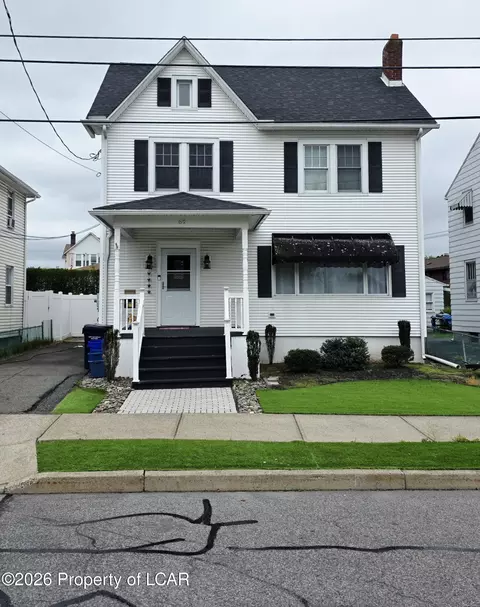 64 Crisman St, Forty Fort, PA 18704