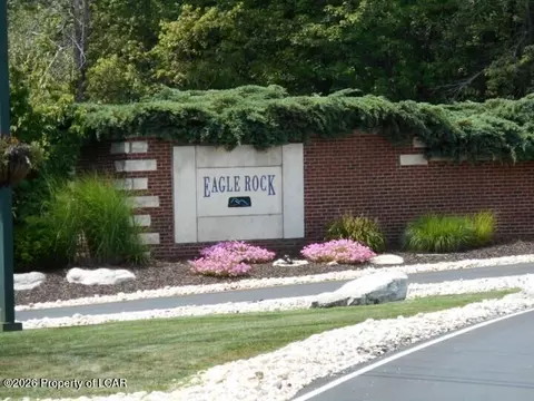 75 Pebble Beach Dr, Hazle Township, PA 18202