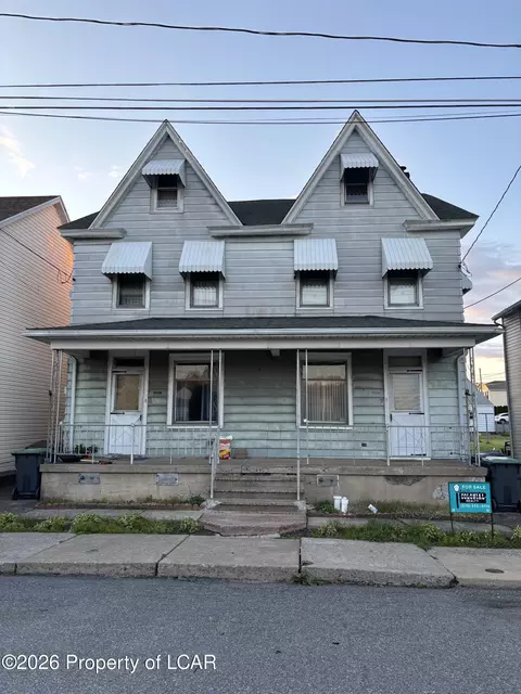 9-11 James St, Kelayres, PA 18231