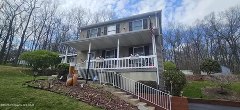 9 Bentwood Rd, Drums, PA 18222