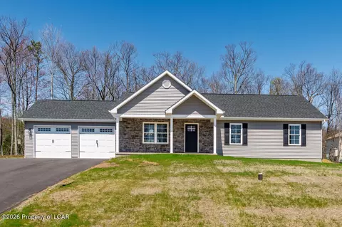 231 Mountain Rd, Drums, PA 18222