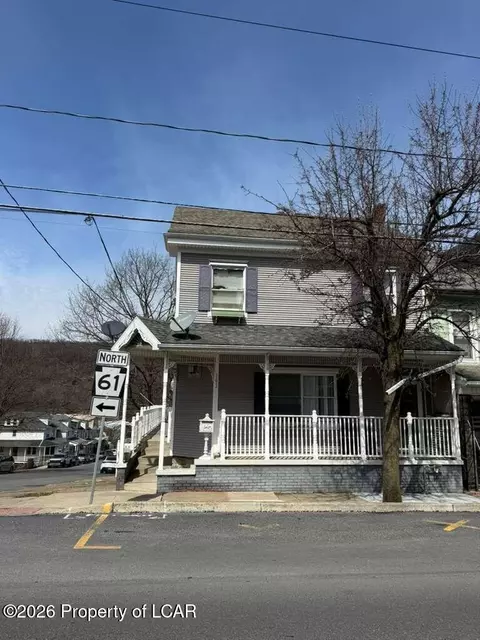 103 East Ave, Mount Carmel, PA 17851