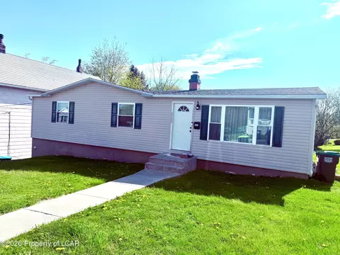 1111 Centre St, Freeland, PA 18224