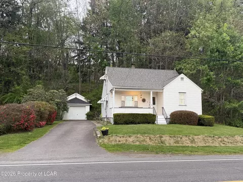 1565 Shoemaker Ave, Wyoming, PA 18644