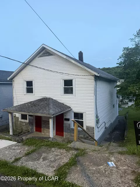 71 W Enterprise St, Glen Lyon, PA 18617