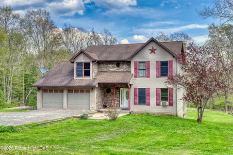 433 Old Tavern Rd, Hunlock Creek, PA 18621