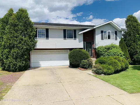 79 Cleveland St, Plains, PA 18705