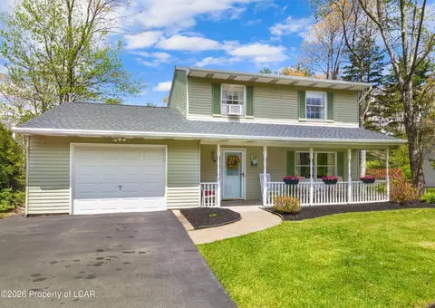 31 Yorktown Rd, Mountain Top, PA 18707