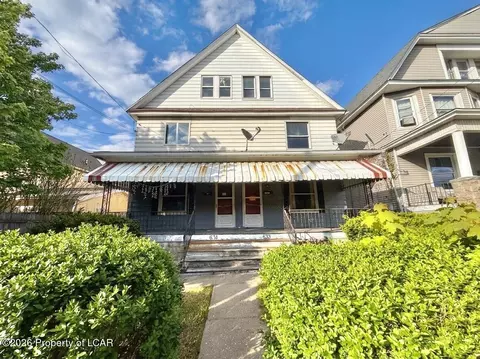 631-633 Moosic St, Scranton, PA 18505