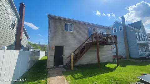 8 Tamaqua St, Beaver Meadows, PA 18216