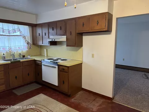 Kitchen - 213 E Grant St, Mcadoo, PA 18237 photo 3 of 7