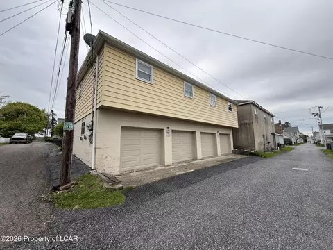 Exterior - 213 E Grant St, Mcadoo, PA 18237 photo 5 of 10