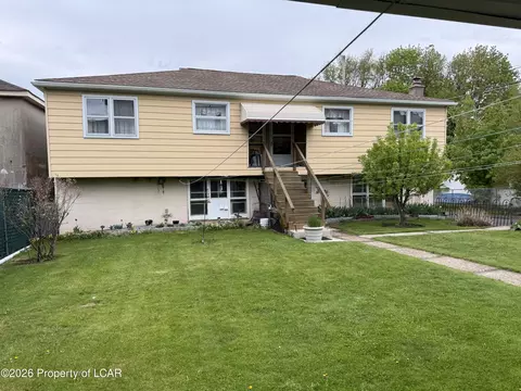 Exterior - 213 E Grant St, Mcadoo, PA 18237 photo 2 of 10